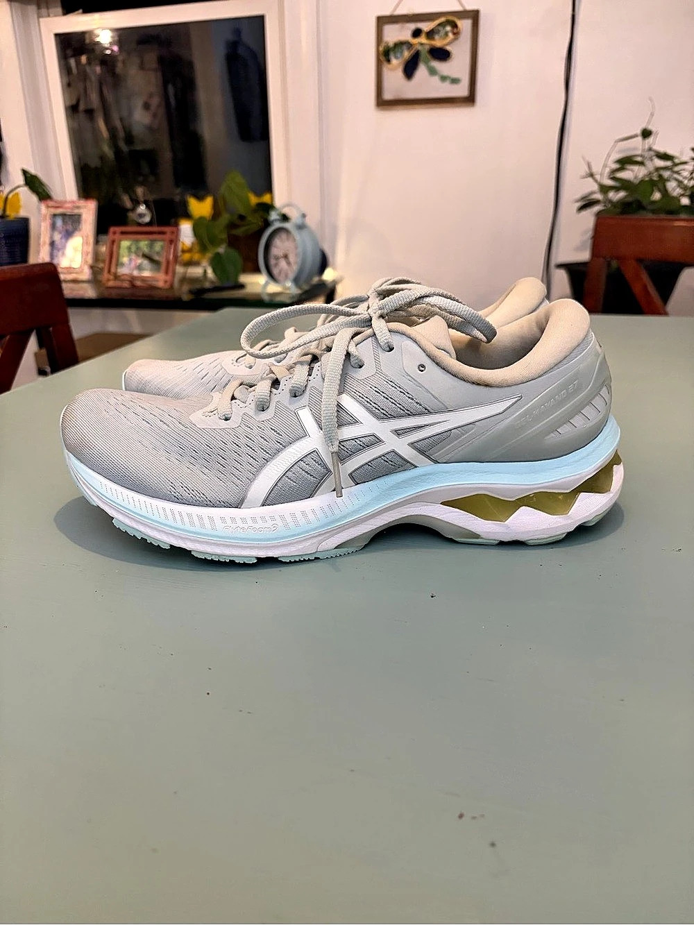 ASICS Gel-Kayano 27 Women’s Size 10 Gray Blue Running Shoes 1012A649